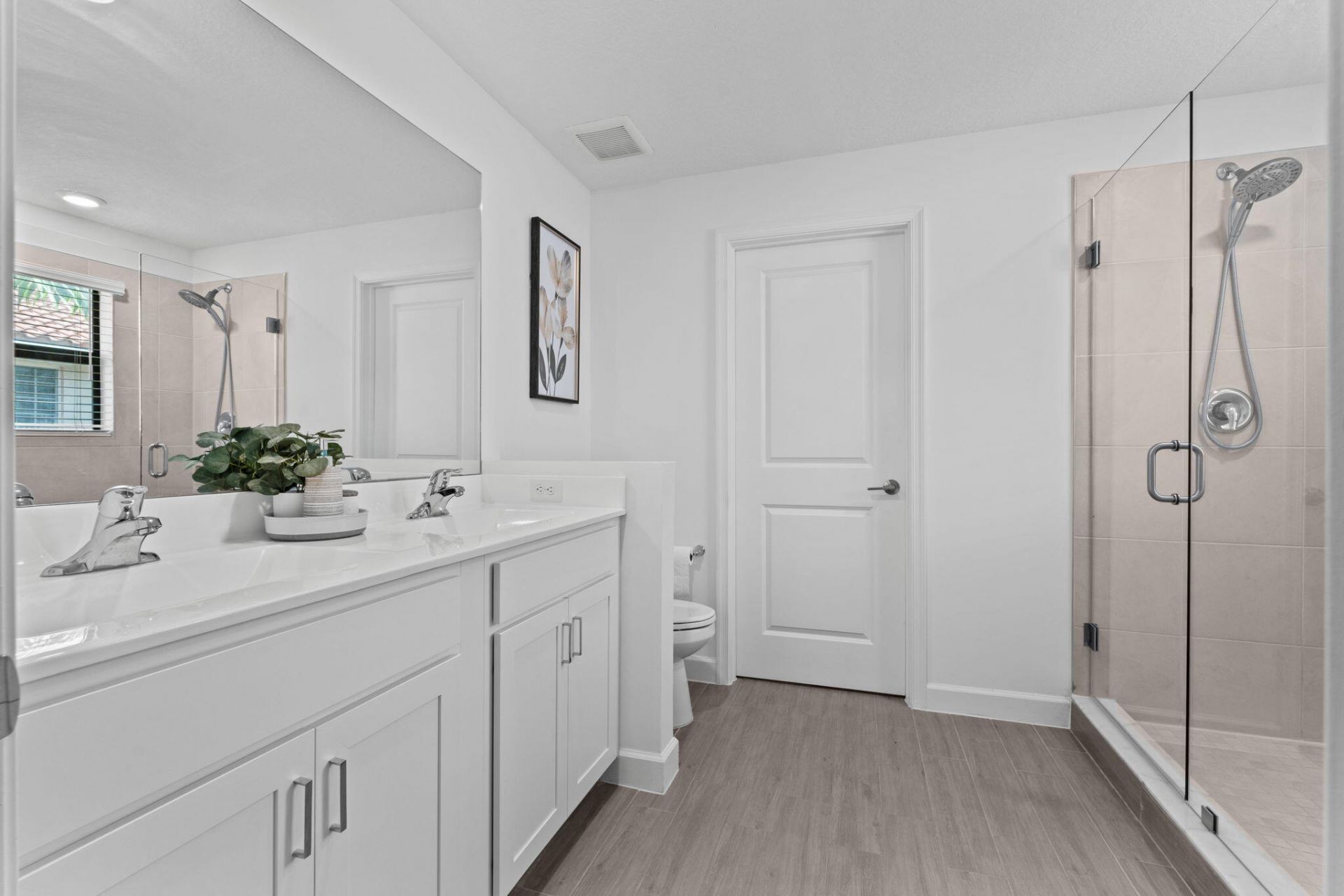 6001 Woods Edge Circle, Riviera Beach, FL 33410 Photo