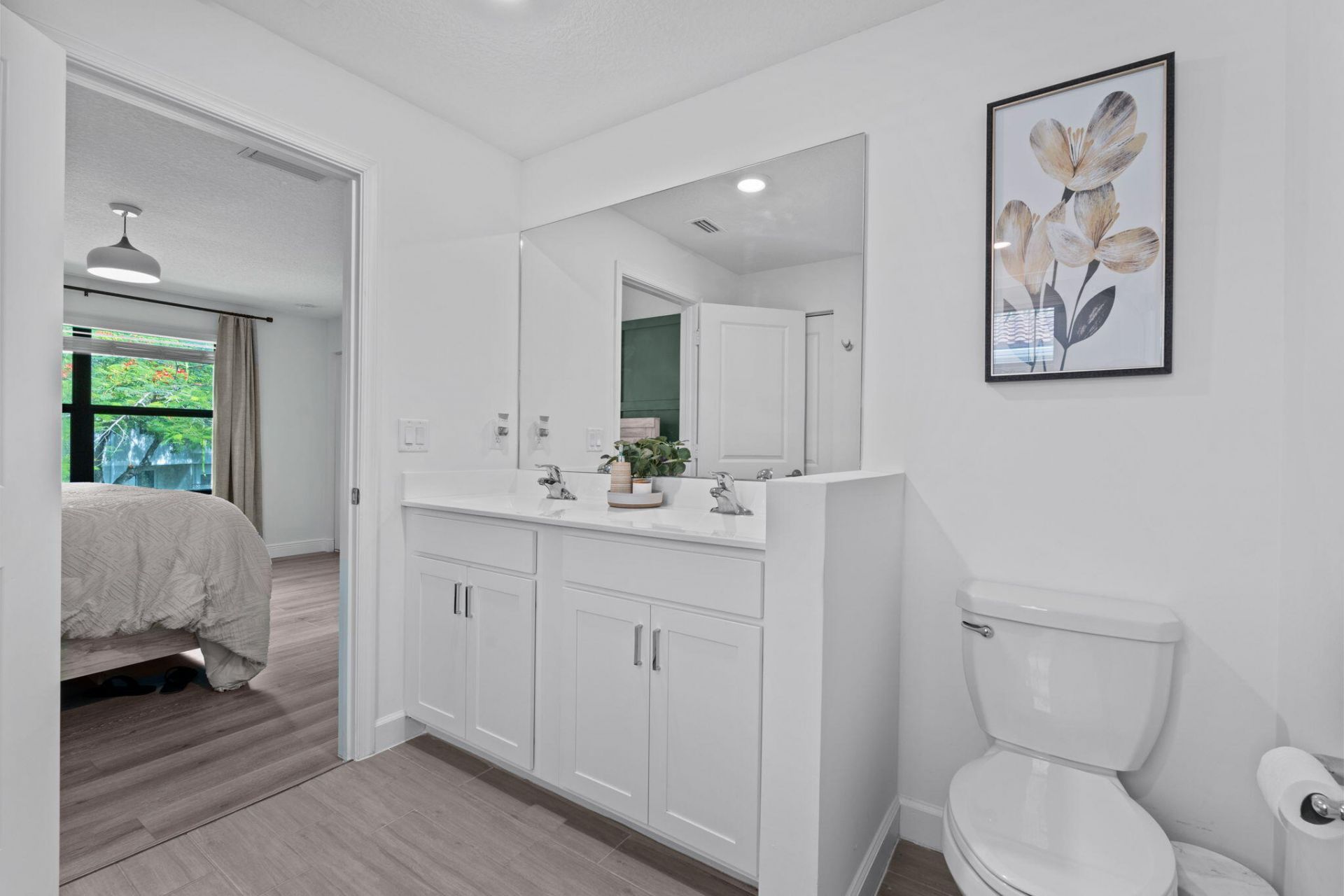 6001 Woods Edge Circle, Riviera Beach, FL 33410 Photo