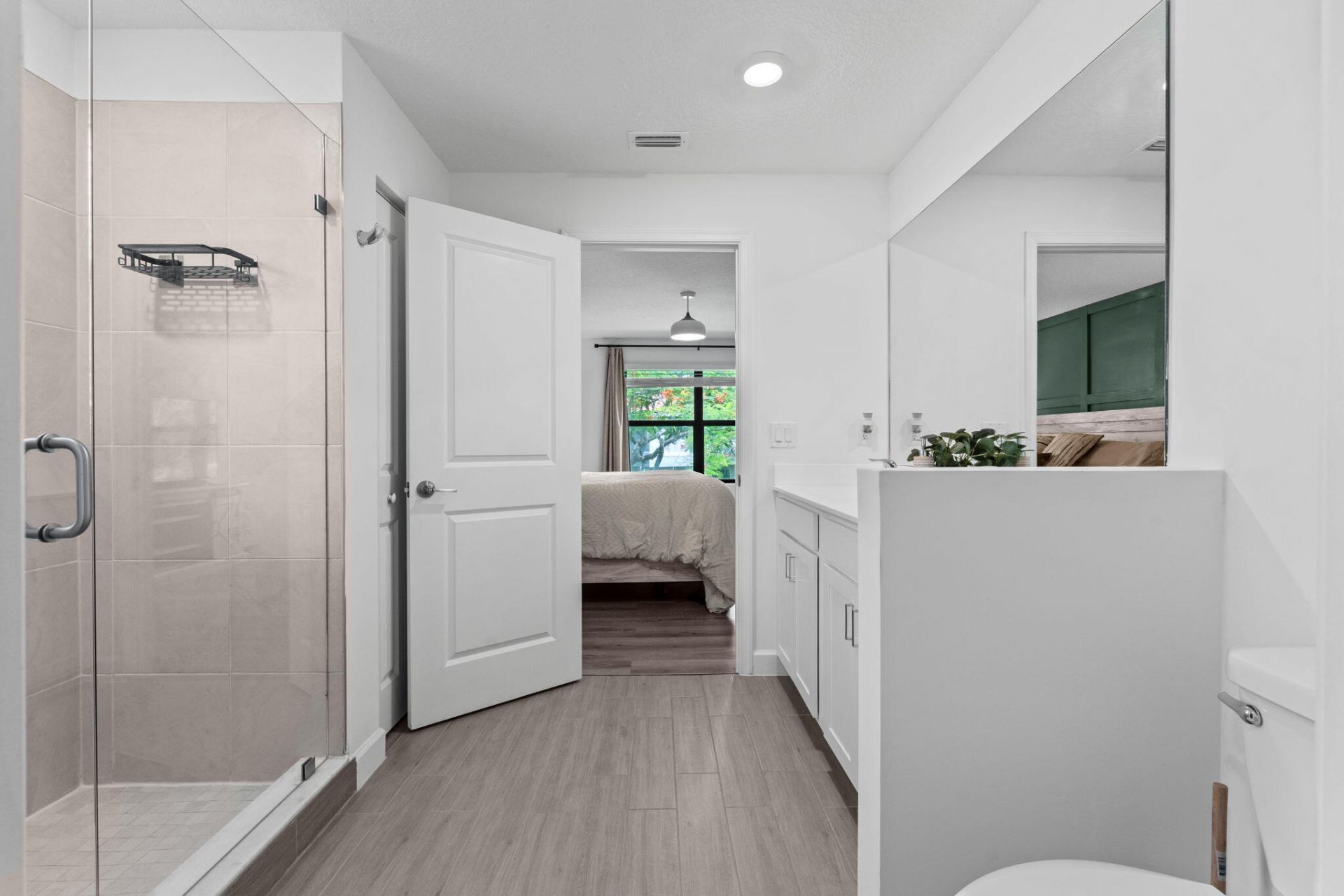 6001 Woods Edge Circle, Riviera Beach, FL 33410 Photo