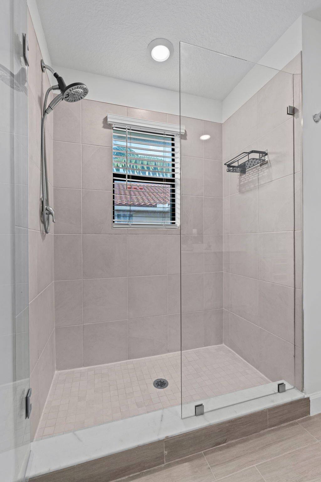 6001 Woods Edge Circle, Riviera Beach, FL 33410 Photo