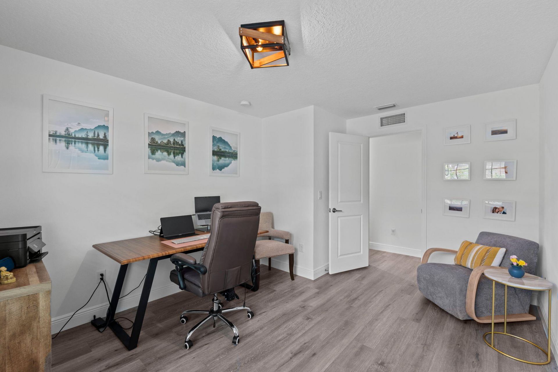 6001 Woods Edge Circle, Riviera Beach, FL 33410 Photo