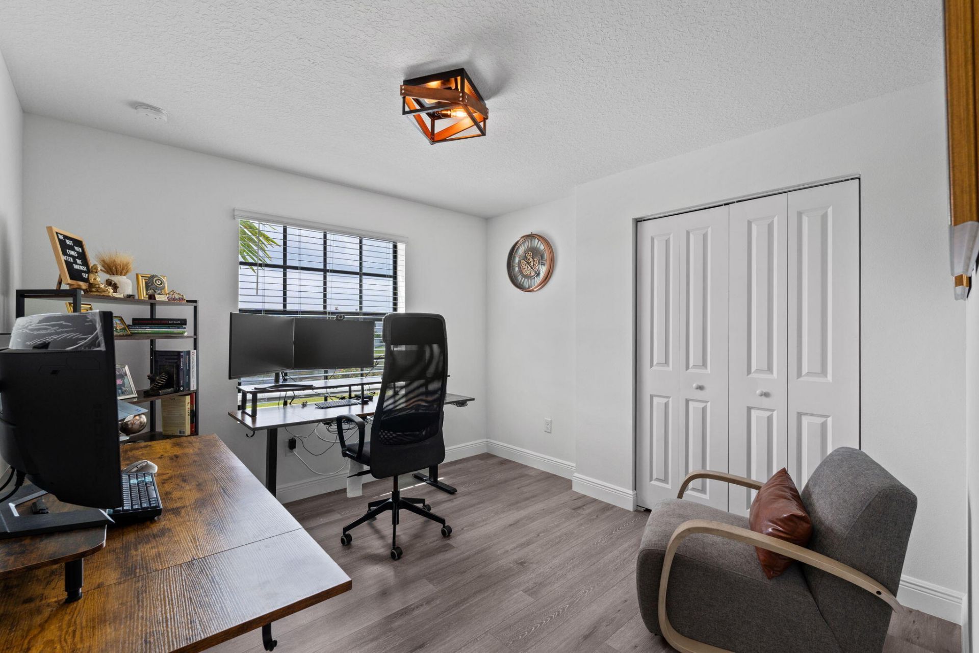 6001 Woods Edge Circle, Riviera Beach, FL 33410 Photo
