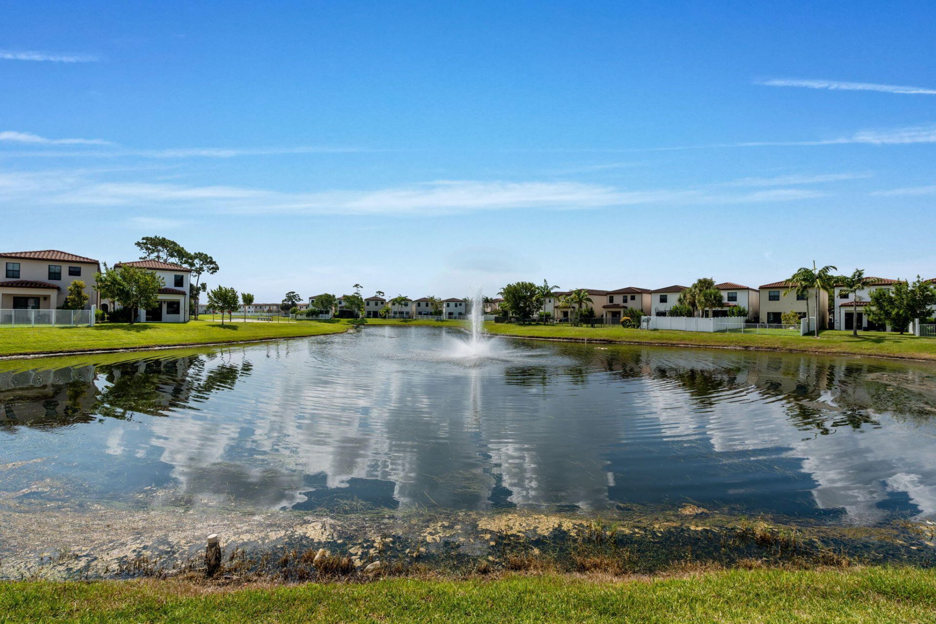 6001 Woods Edge Circle, Riviera Beach, FL 33410 Photo