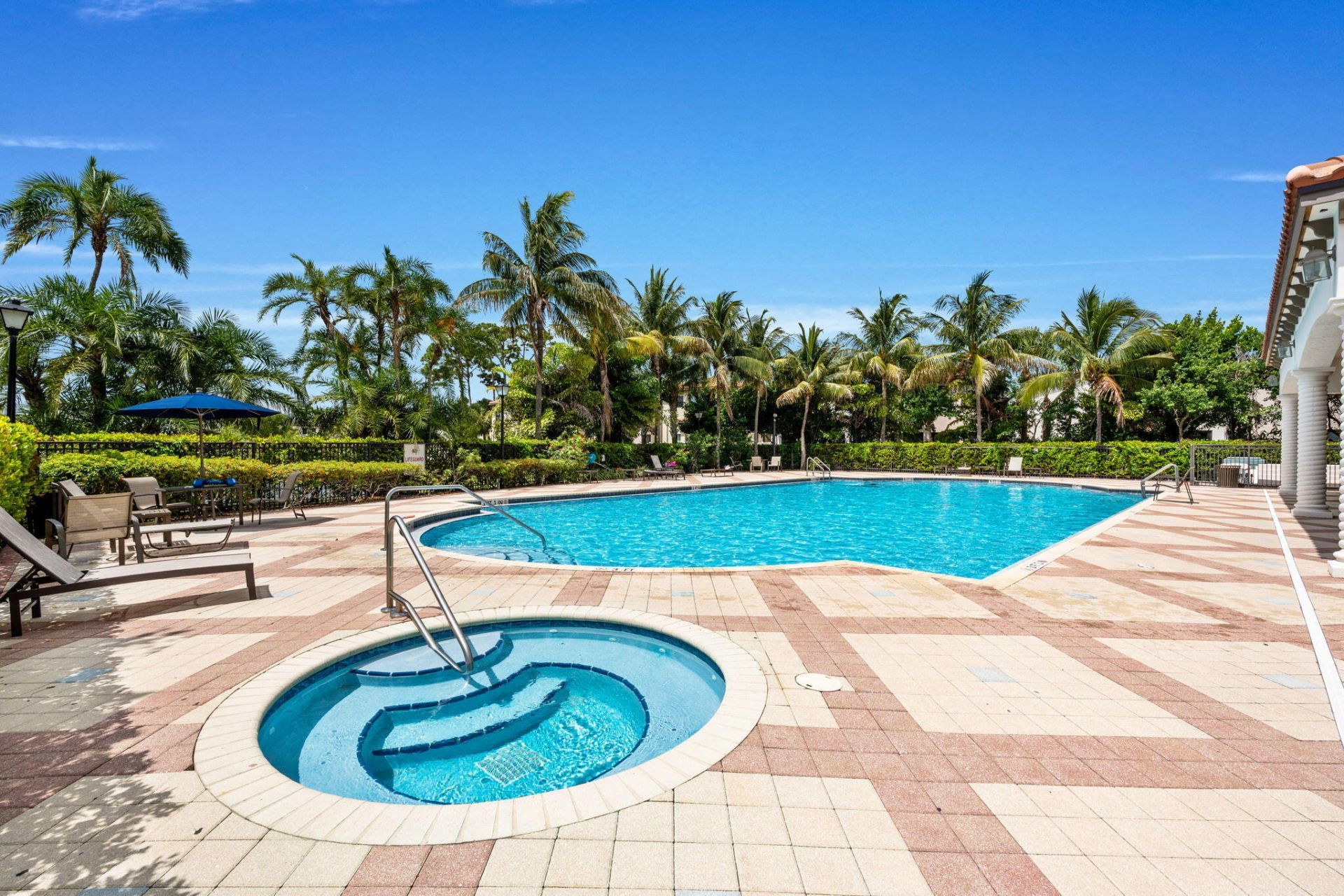 6001 Woods Edge Circle, Riviera Beach, FL 33410 Photo