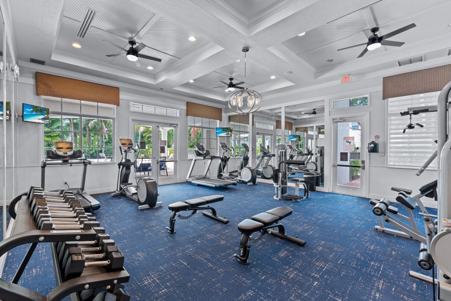 6001 Woods Edge Circle, Riviera Beach, FL 33410 Photo