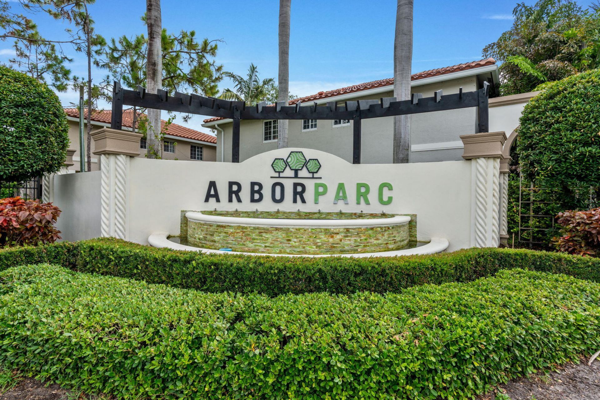 6001 Woods Edge Circle, Riviera Beach, FL 33410 Photo