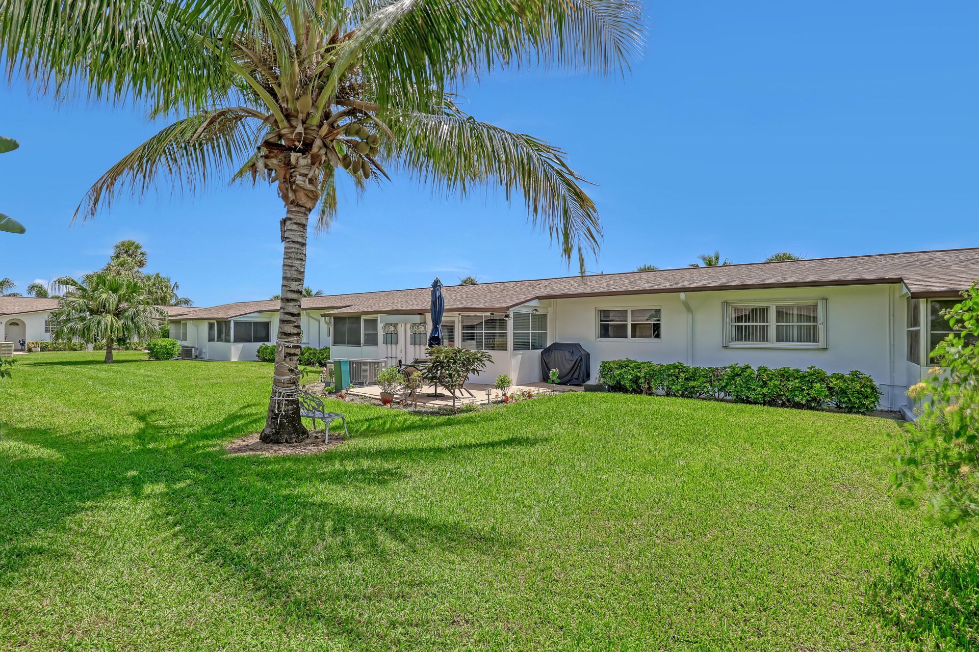 2940 Crosley Drive E, West Palm Beach, FL 33415 Photo