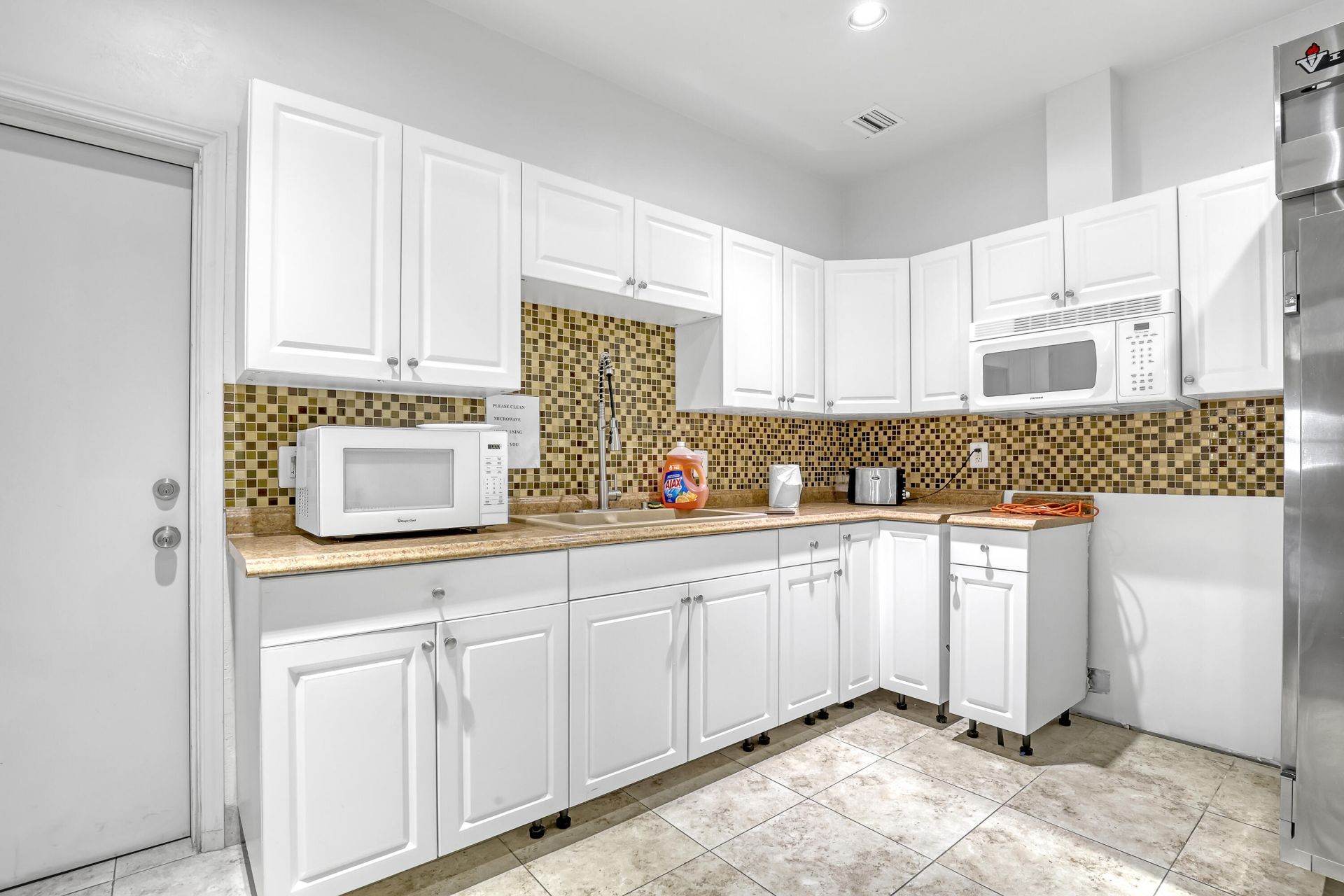2940 Crosley Drive E, West Palm Beach, FL 33415 Photo