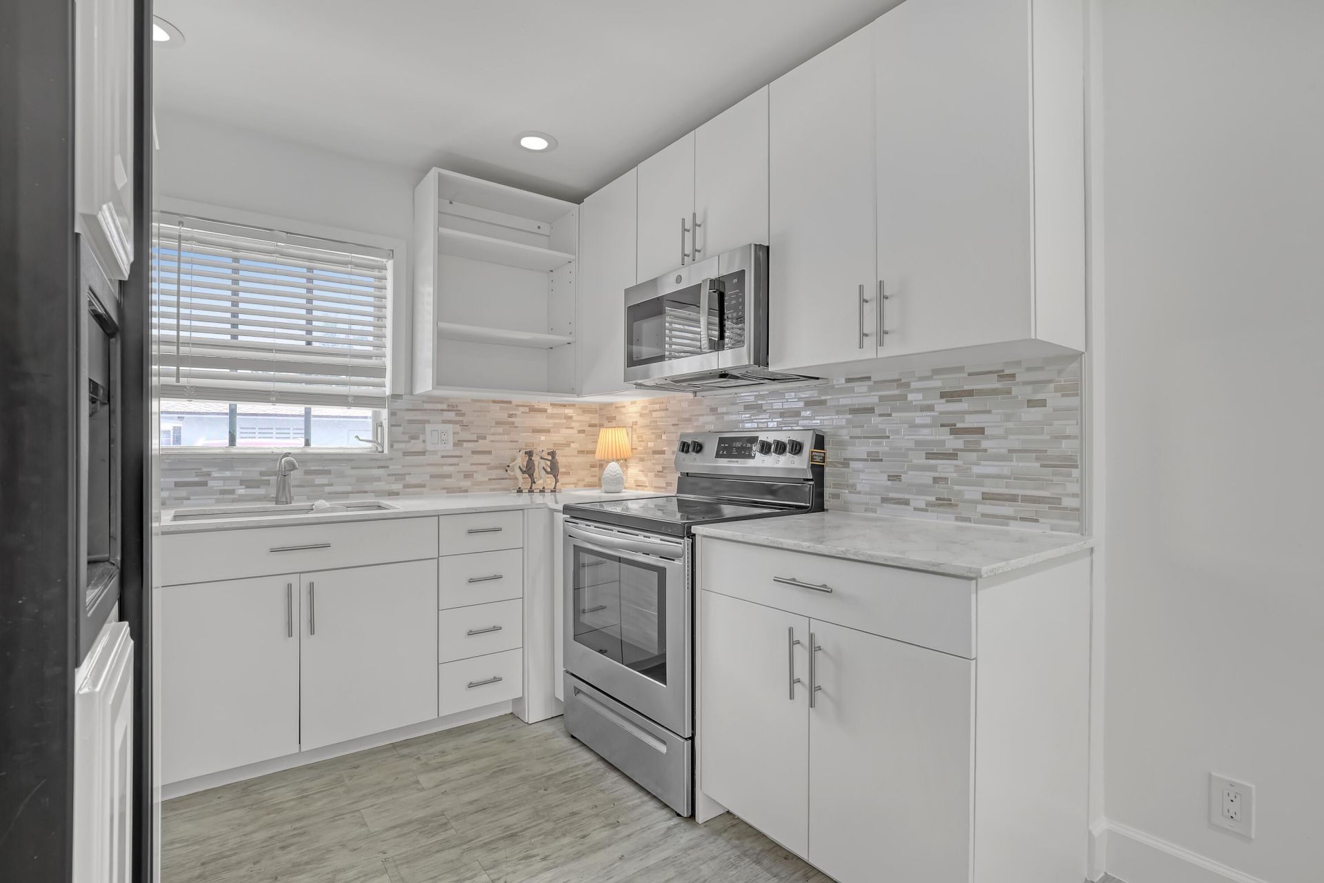 2940 Crosley Drive E, West Palm Beach, FL 33415 Photo