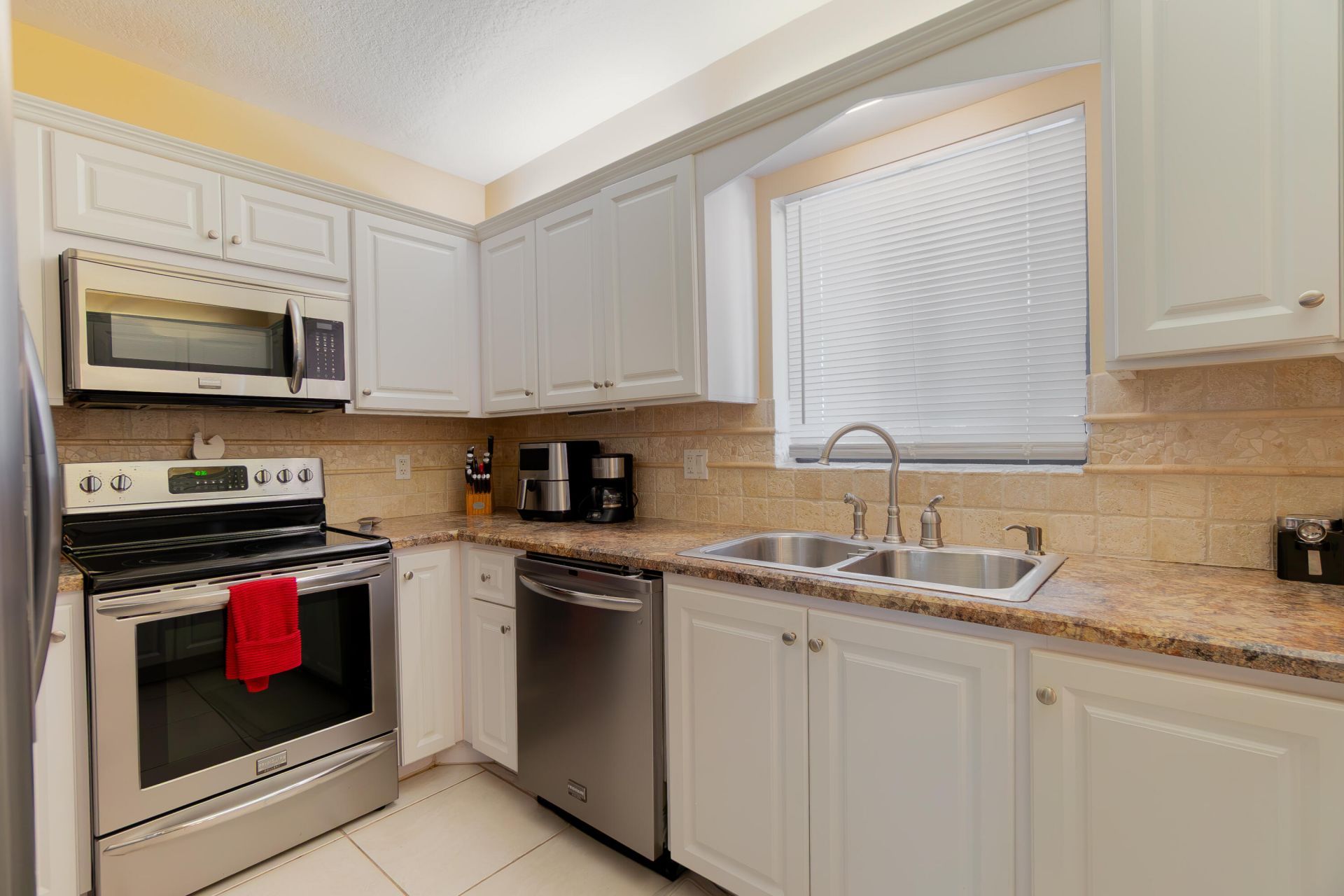 12524 Shoreline Drive, Unit 302, Wellington, FL 33414 Photo