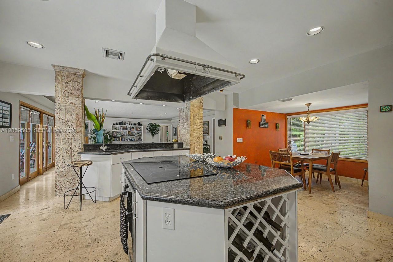 7331 SW 117th Ter , Pinecrest, FL 33156 Photo