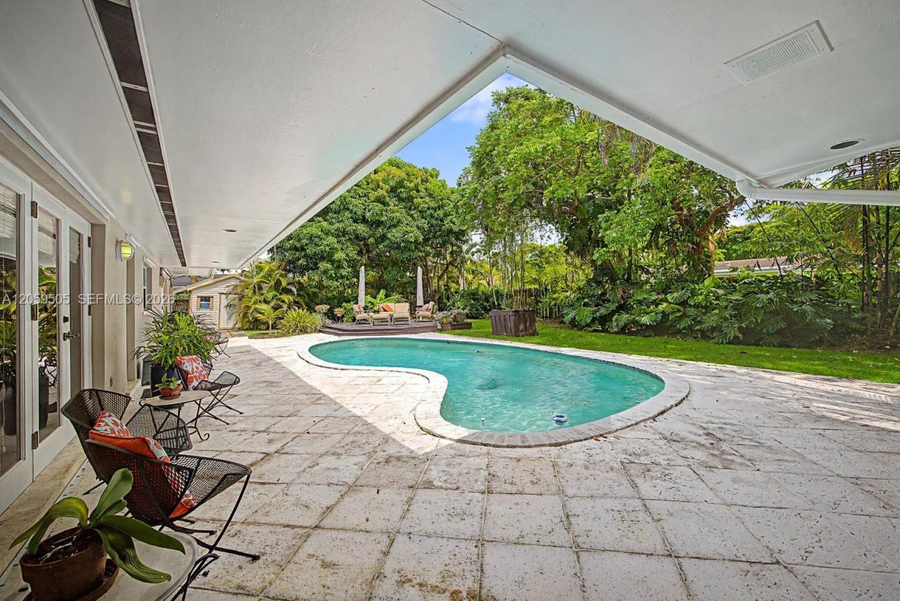 7331 SW 117th Ter , Pinecrest, FL 33156 Photo