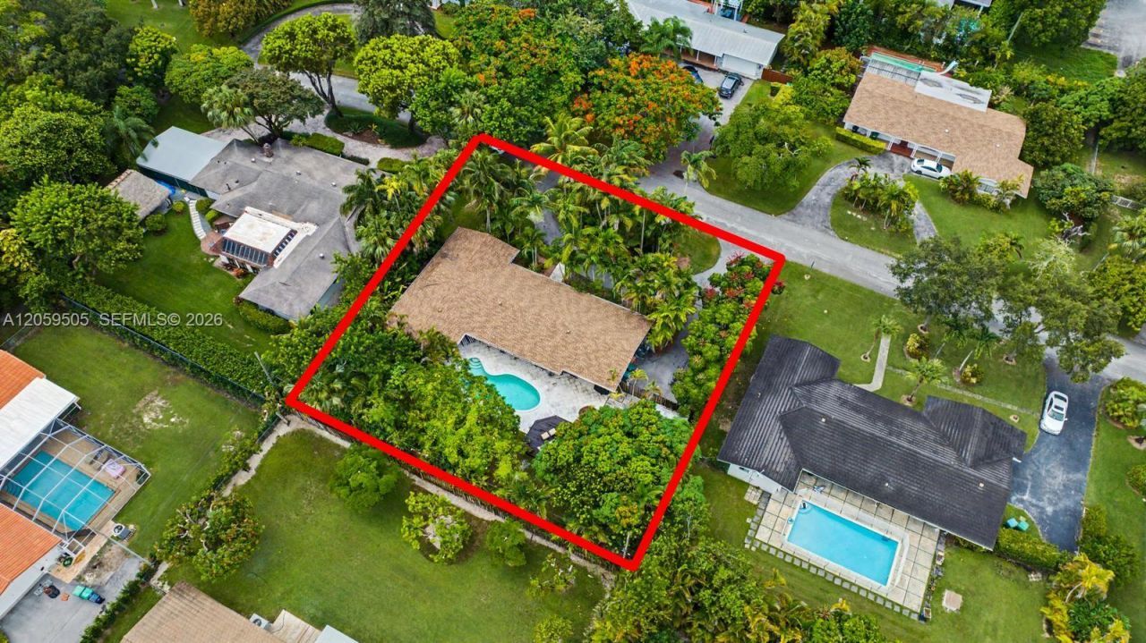 7331 SW 117th Ter , Pinecrest, FL 33156 Photo