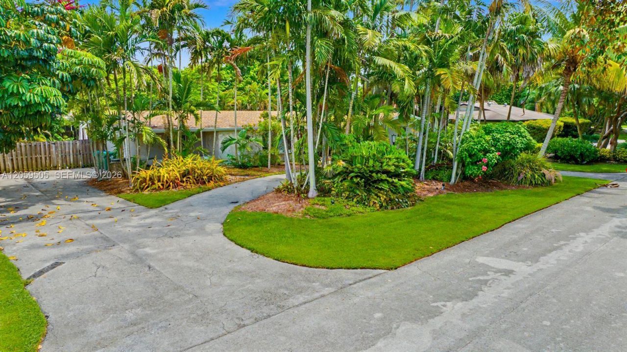 7331 SW 117th Ter , Pinecrest, FL 33156 Photo