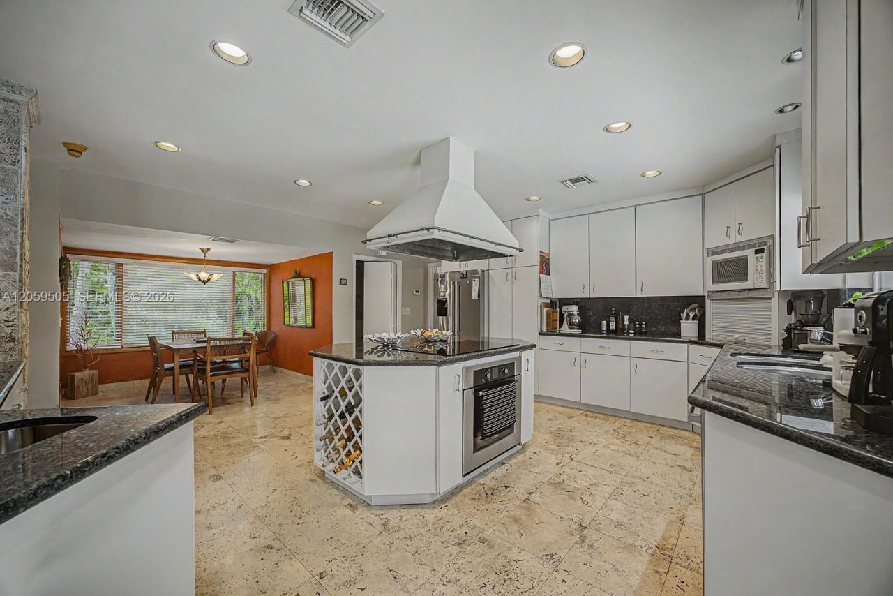 7331 SW 117th Ter , Pinecrest, FL 33156 Photo