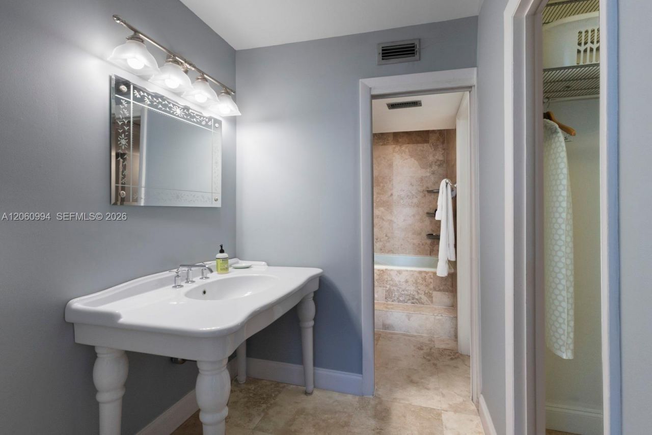 5 Island Ave, Unit LE, Miami Beach, FL 33139 Photo