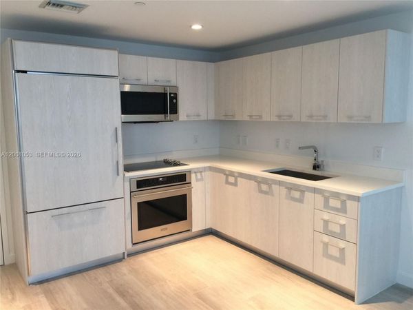 45 SW 9 st , Unit 1607, Miami, FL 33131