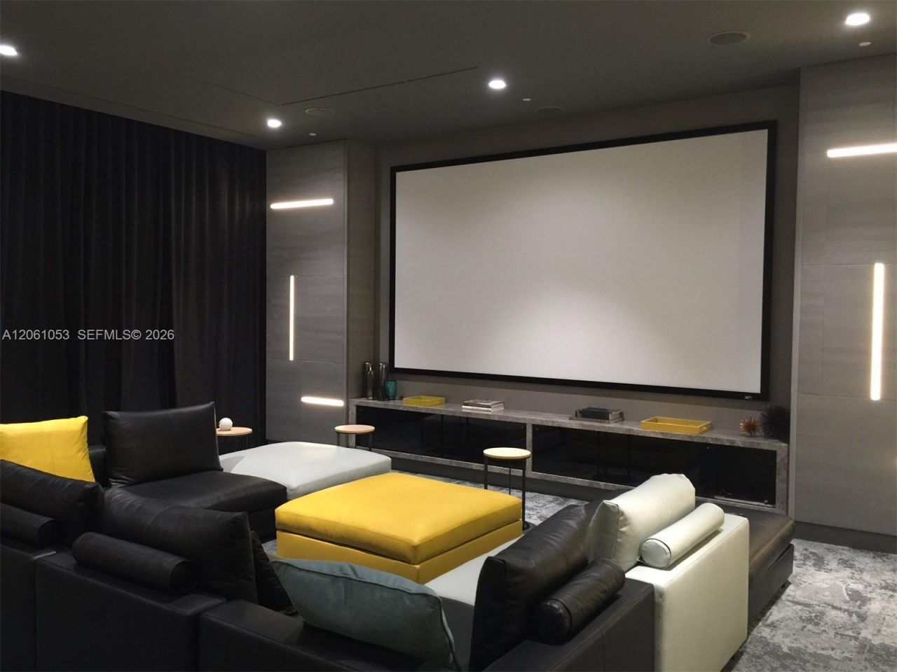 45 SW 9 St , Unit 1607, Miami, FL 33131 Photo