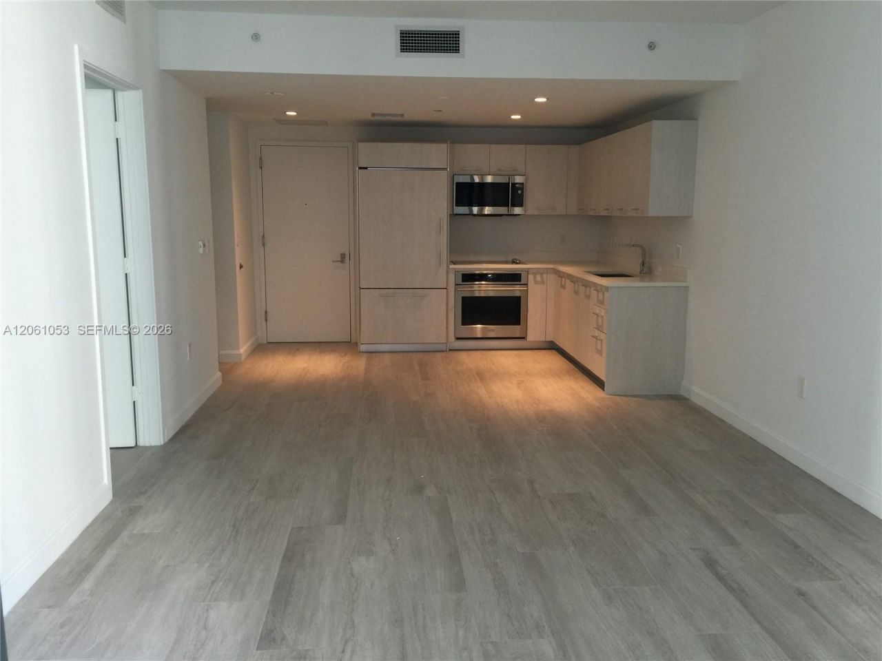 45 SW 9 St , Unit 1607, Miami, FL 33131 Photo