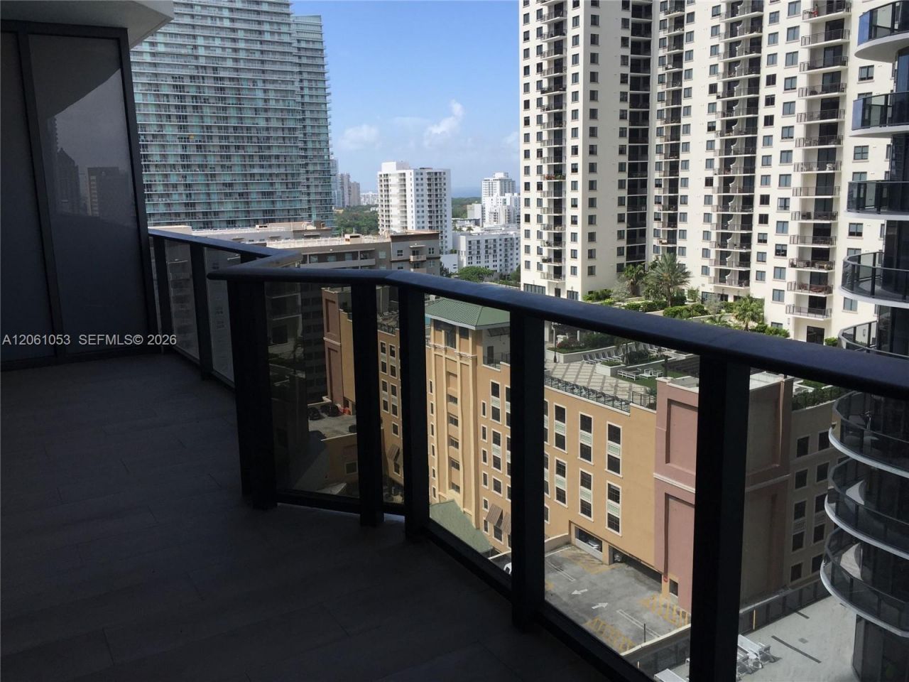 45 SW 9 St , Unit 1607, Miami, FL 33131 Photo