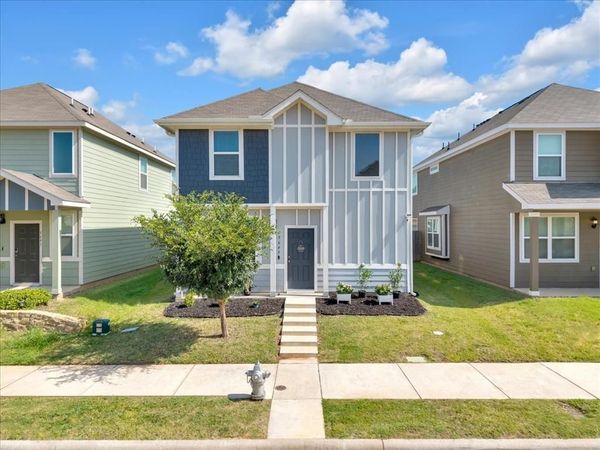 5645 Willamette Drive , Fort Worth, TX 76119