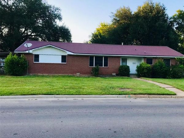 1001 College Street , Sulphur Springs, TX 75482