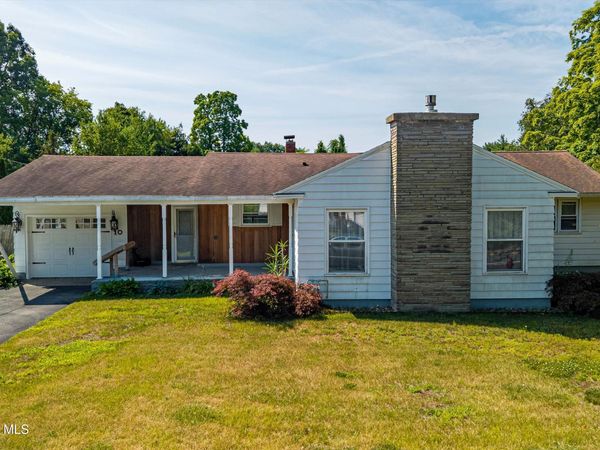10 Bluebird Road, South Glens Falls, NY 12803