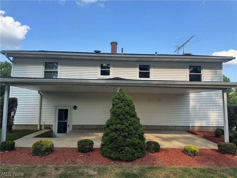 2370 Oak Trace Street , Youngstown, OH 44515 Photo 2
