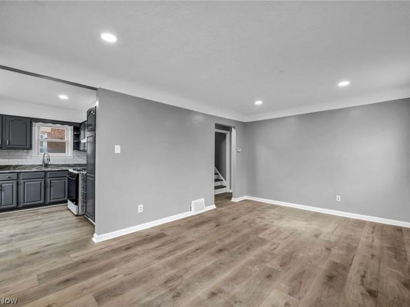 3202 Parklane Drive , Parma, OH 44134 Photo 4