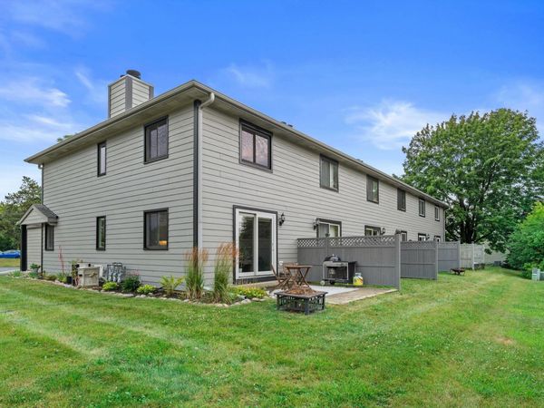 801 S Imperial Dr, Hartland, WI 53029
