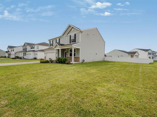 1187 Lake Forest Drive , Hebron, OH 43025