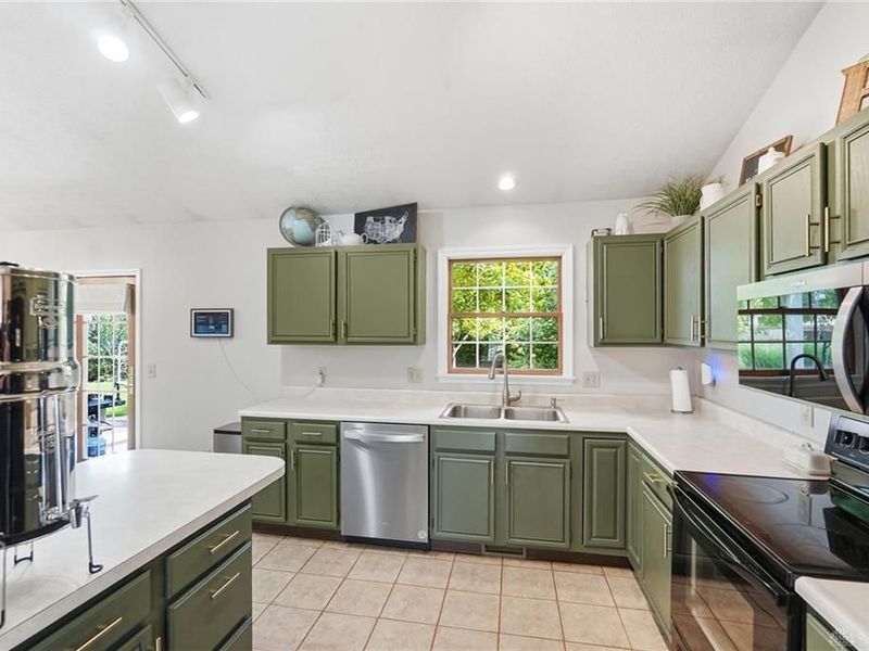 1002 Crede Way, Waynesville, OH 45068 Photo 9