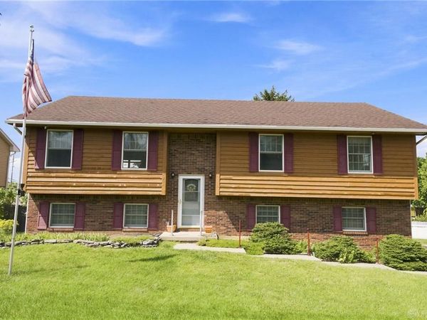 1823 Maue Road, Miami Township, OH 45342