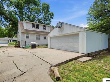 3600 Melrose Avenue, Lincoln, NE 68506
