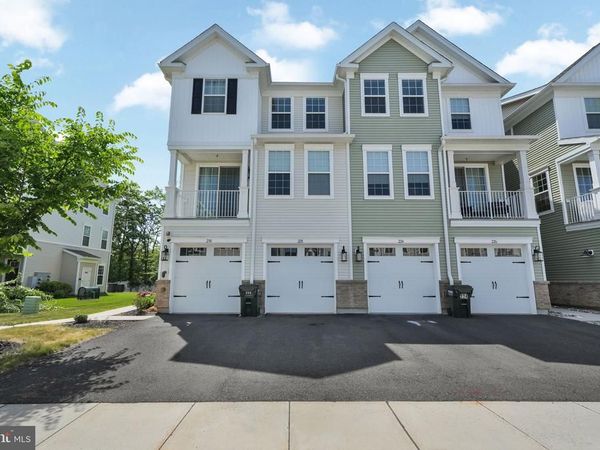 228 PARK LN, DUNELLEN, NJ 08812