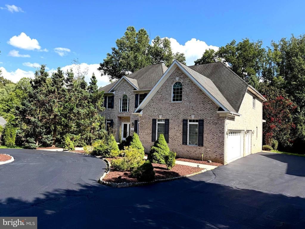 121 Kingsley Road Se, Vienna, VA 22180 Main Photo