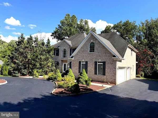 121 KINGSLEY ROAD SE, VIENNA, VA 22180