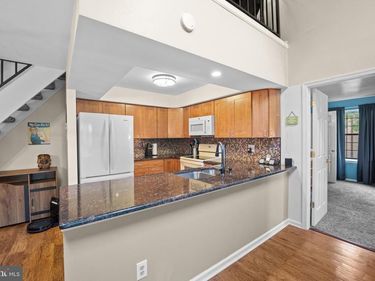 1133 WASHINGTON PLACE, Unit 33, CHESTERBROOK, PA 19087