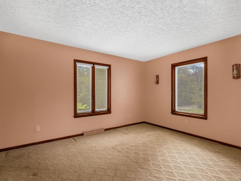 3840 Pleasant Chapel Road SE, Heath, OH 43056 Photo 16