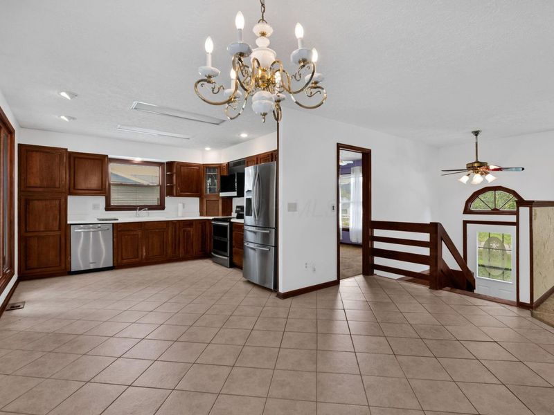 3840 Pleasant Chapel Road SE, Heath, OH 43056 Photo 6