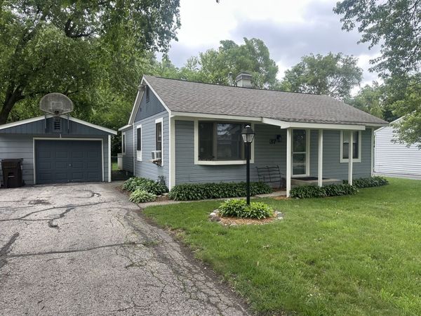 37 S Heather Drive , Crystal Lake, IL 60014