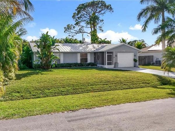 274 NE GLENTRY Avenue, Port St. Lucie, FL 34983