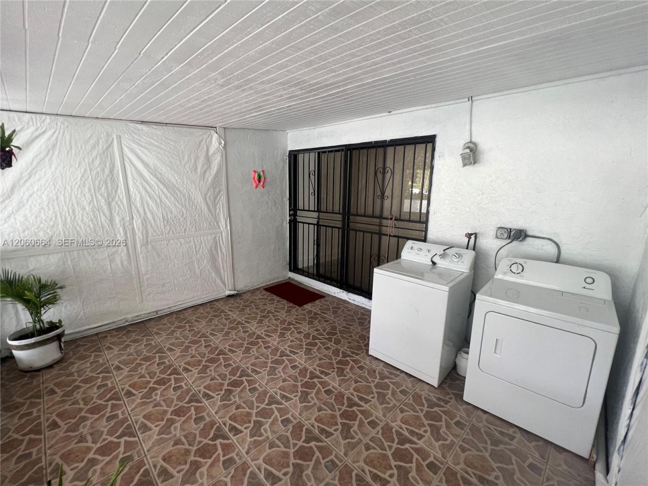 1901 NW S River Dr , Unit 35C, Miami, FL 33125 Photo