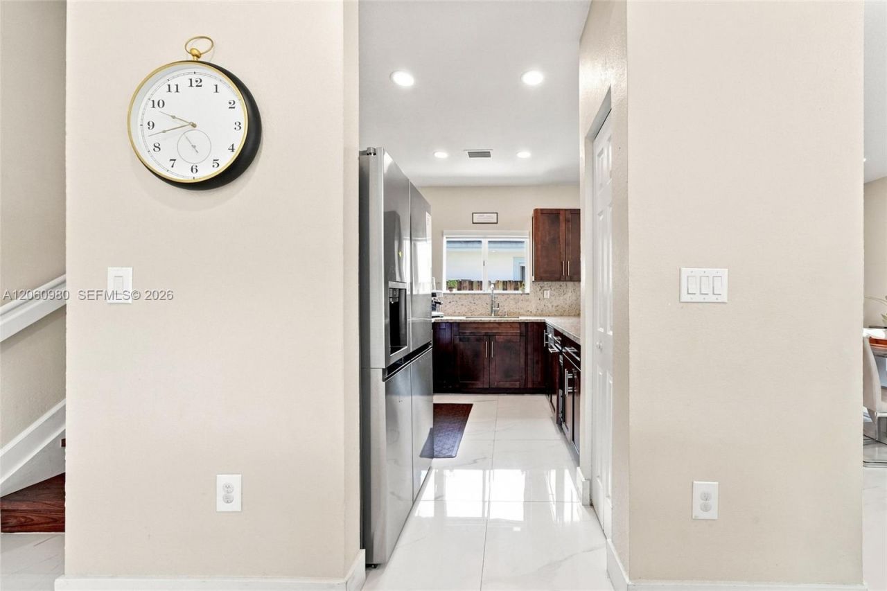 371 NE 32nd Ter, Homestead, FL 33033 Photo