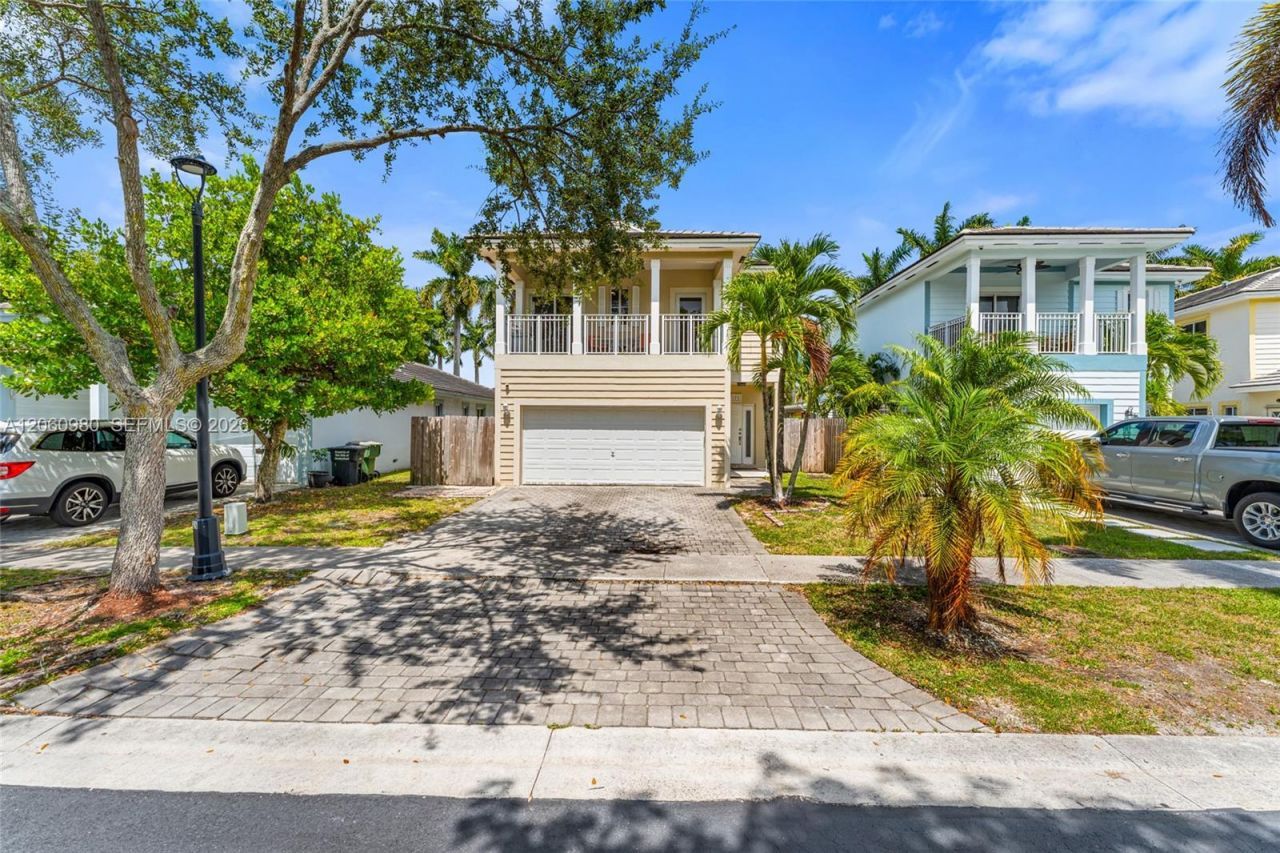 371 NE 32nd Ter , Homestead, FL 33033 Photo