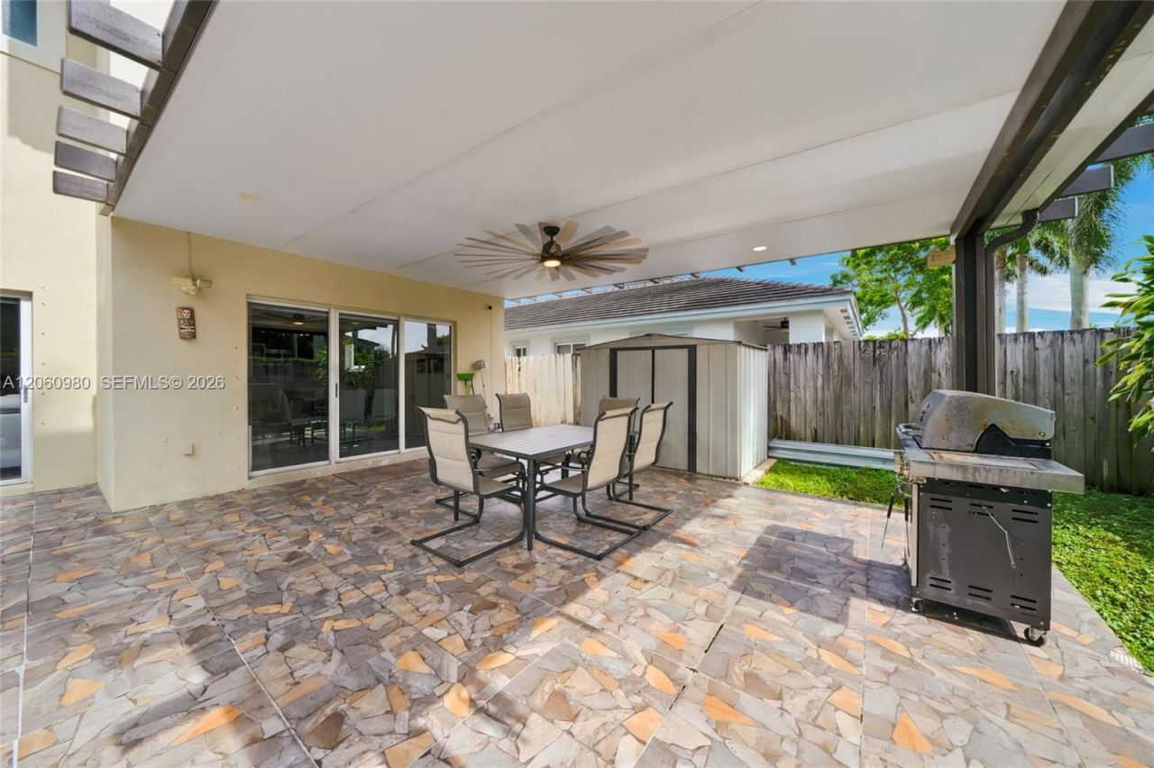 371 NE 32nd Ter, Homestead, FL 33033 Photo