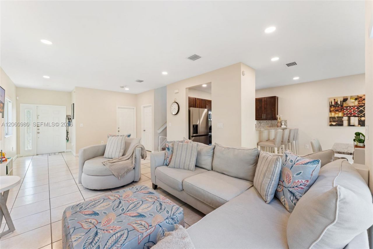 371 NE 32nd Ter , Homestead, FL 33033 Photo