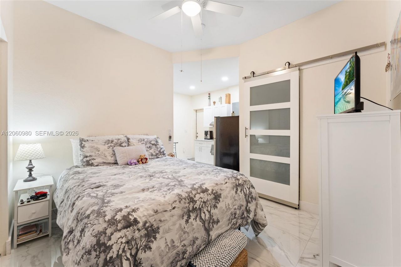371 NE 32nd Ter , Homestead, FL 33033 Photo