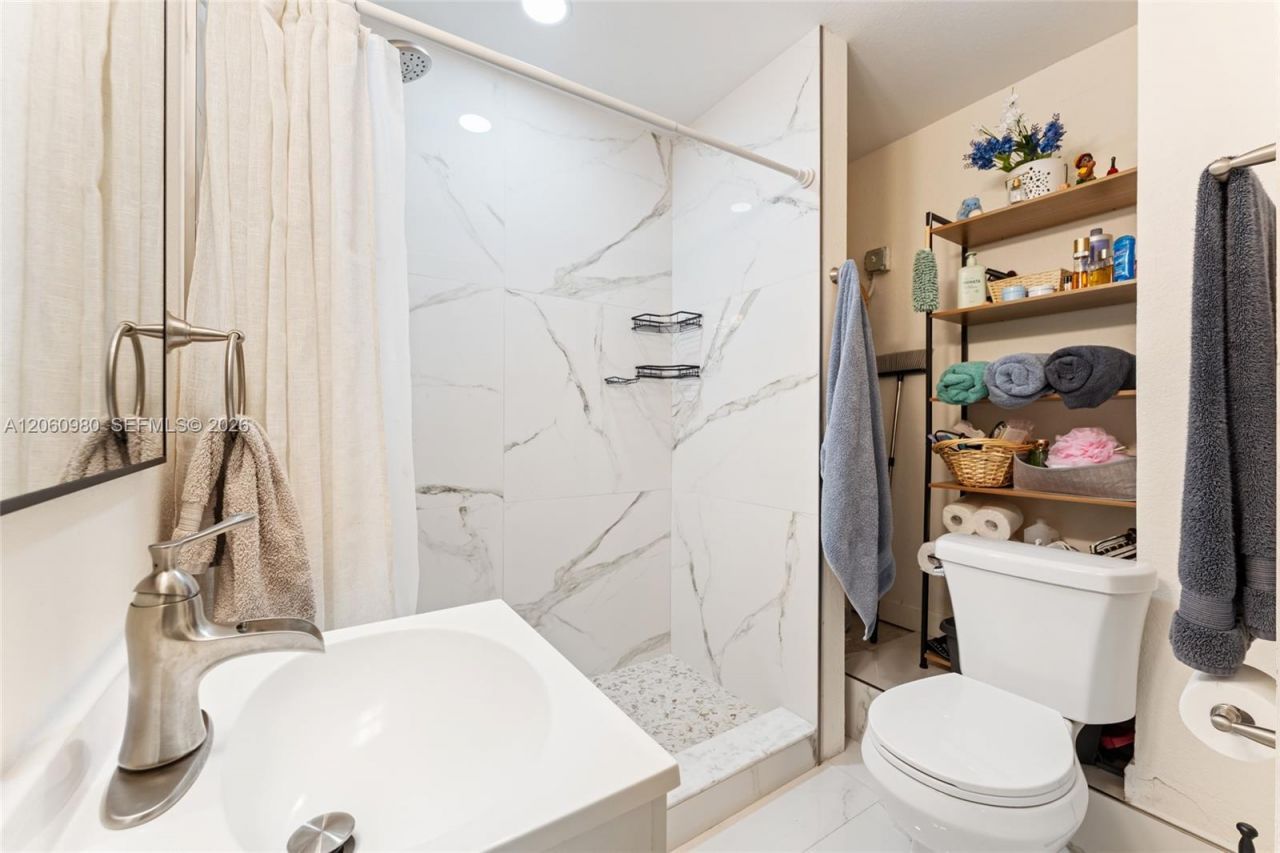 371 NE 32nd Ter , Homestead, FL 33033 Photo