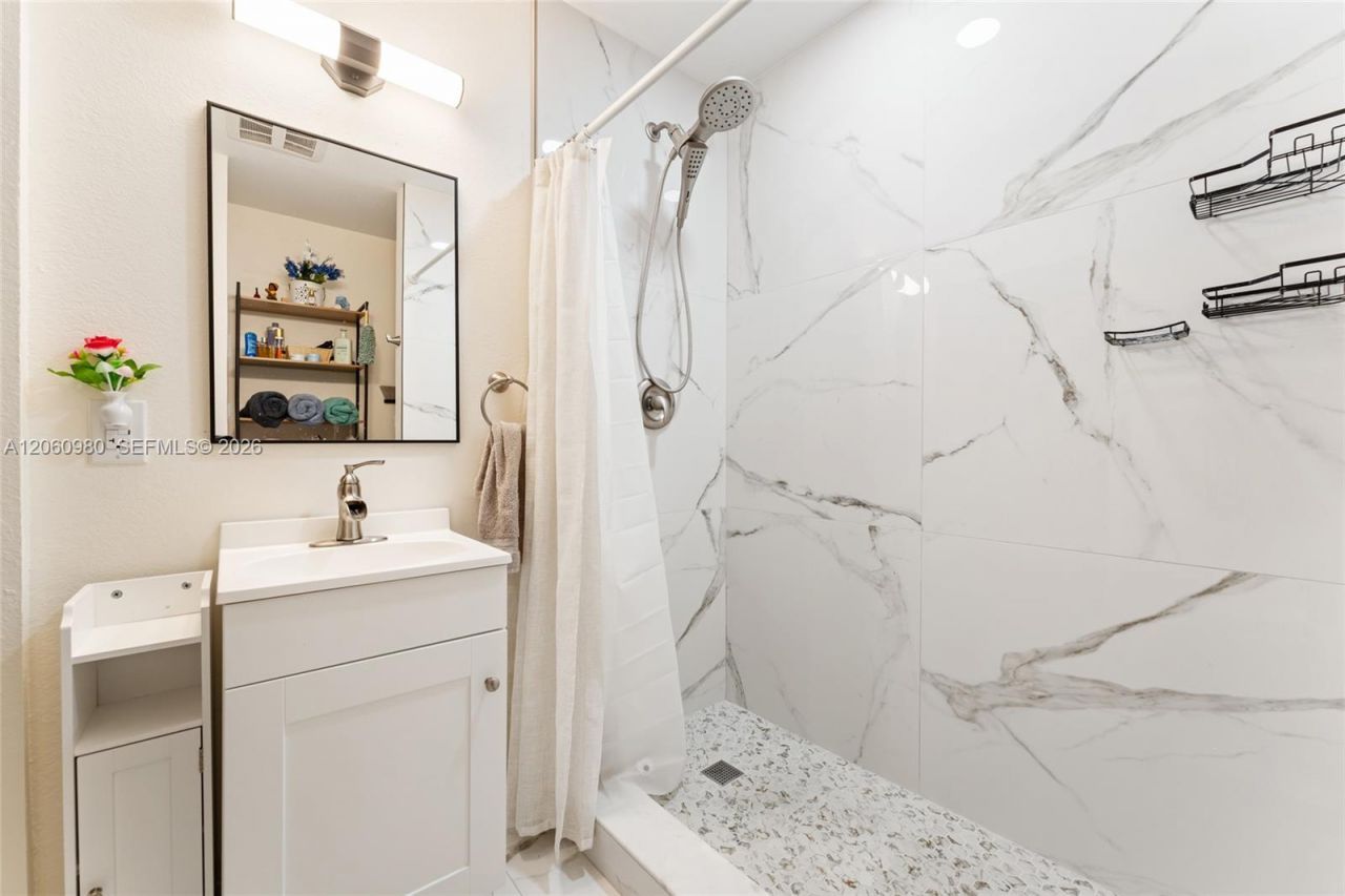 371 NE 32nd Ter , Homestead, FL 33033 Photo
